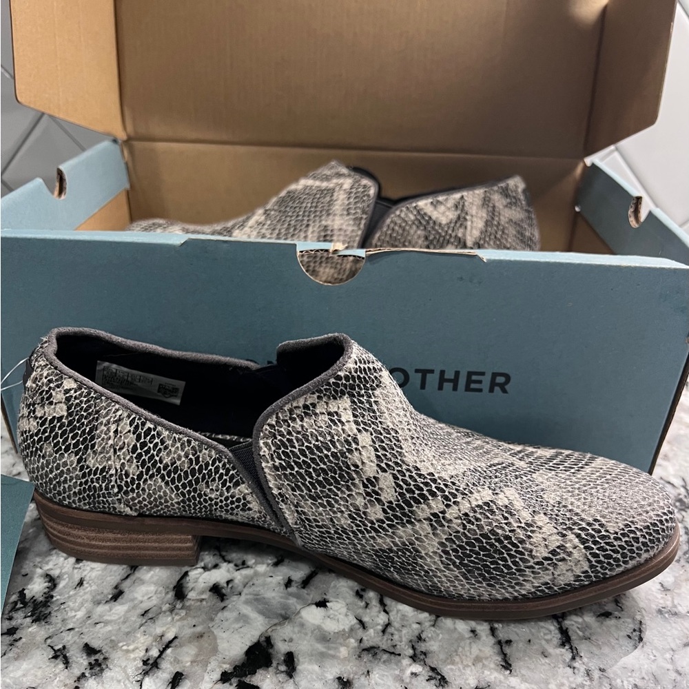 TOMS Shaye Low Suede Bootie 8.5